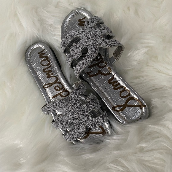 Grey sandals - Picture 2 of 2